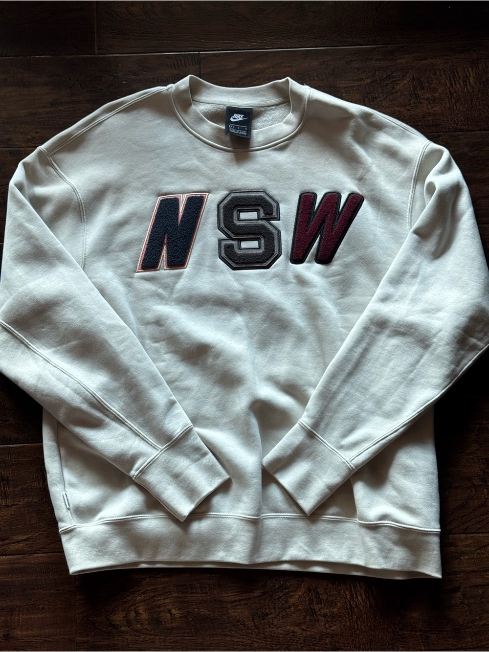 Nike NSW Crewneck Sweatshirt Textured Chenille "NSW" Logo Size Medium